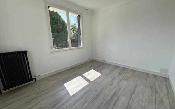 Maison à vendre    5 pièces •  Trappes