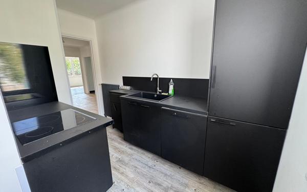 Maison à vendre    5 pièces •  Trappes