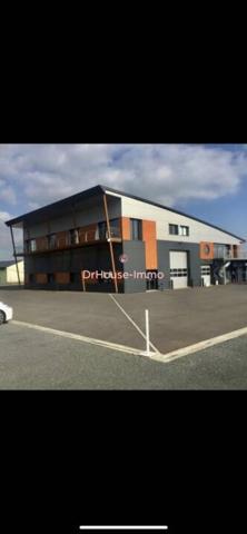 Bureau à louer 7 pièces de 550 m²