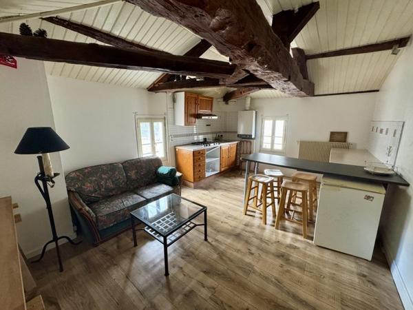 Immeuble 223 650 € Angoulême 219 m² DPE D