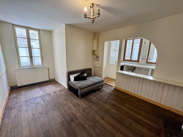 Immeuble 223 650 € Angoulême 219 m² DPE D