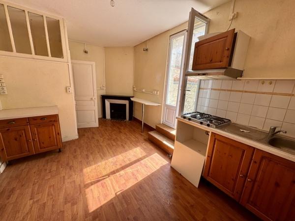 Immeuble 223 650 € Angoulême 219 m² DPE D