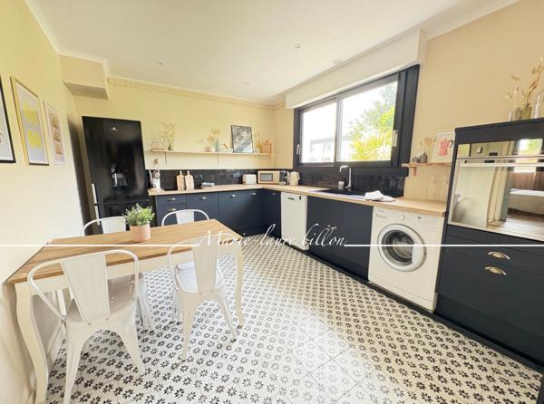 Maison à vendre 7 pièces SAINT GILLES CROIX DE VIE (85), Maison 4 chambres, 2 studios, un atelier, jardin, stationnement