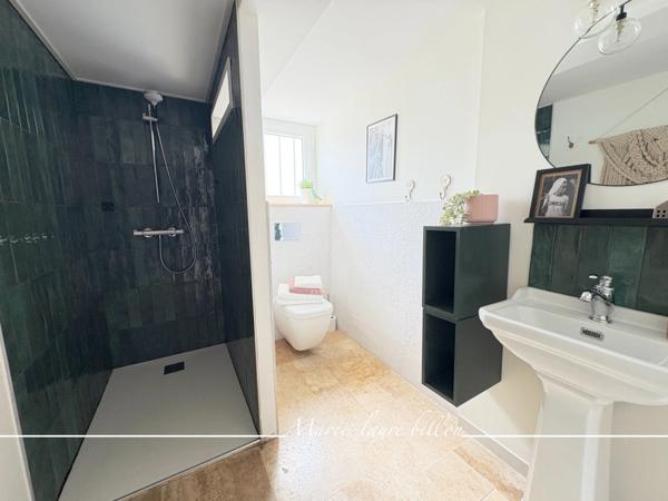 Maison à vendre 7 pièces SAINT GILLES CROIX DE VIE (85), Maison 4 chambres, 2 studios, un atelier, jardin, stationnement