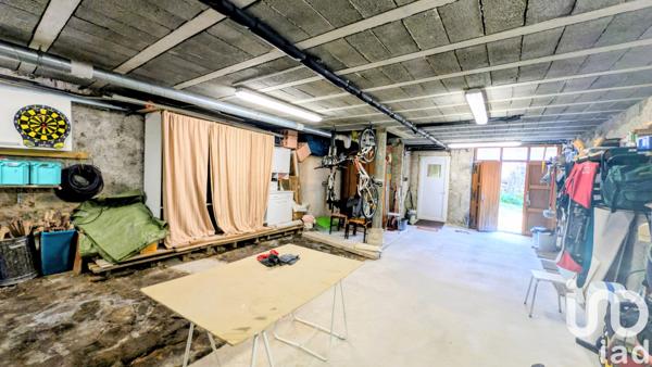 Maison à vendre 6 pièces 247 m² Saint-Haon