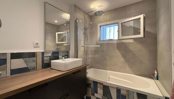 Appartement T3 rénové - ZOLA