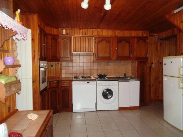 Maison à vendre  FONTCOUVERTE (17) 12 pièces 218m2 (3 logements) parcelle de 4000m2