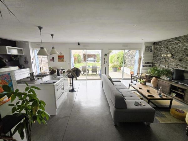 Maison à vendre à Sainte-Gemmes-sur-Loire dans le Maine-et-Loire (49130), ref : 49113-460