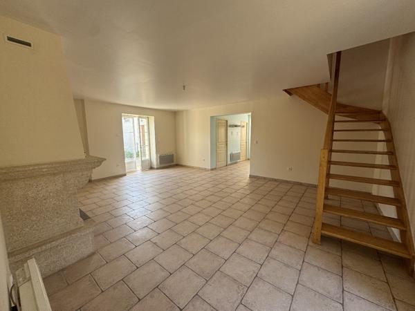 Maison à AZAY LE FERRON (36290)