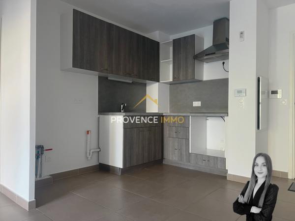 Salon-de-Provence (13300) EXCLUSIVITÉ – SALON-DE-PROVENCE - T2 RÉCENT AVEC BALCON & DOUBLE STATIONNEMENT