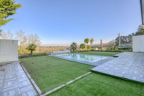 Vente Maison375 m² - 7 Pièces - NANTES (44000)