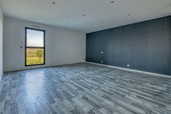 Vente Maison375 m² - 7 Pièces - NANTES (44000)