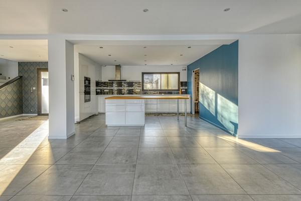 Vente Maison375 m² - 7 Pièces - NANTES (44000)