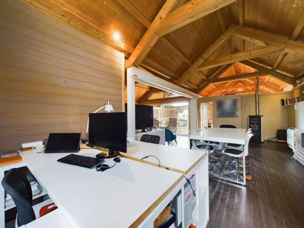 Guérigny (58130) Maison d’architecte avec extension et jardin à Guérigny