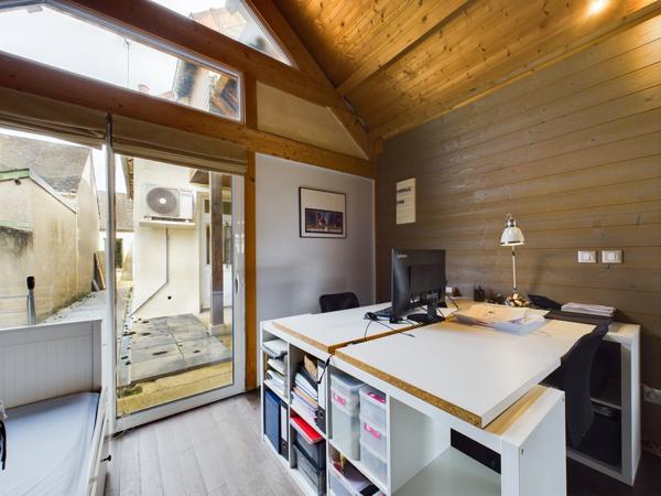 Guérigny (58130) Maison d’architecte avec extension et jardin à Guérigny