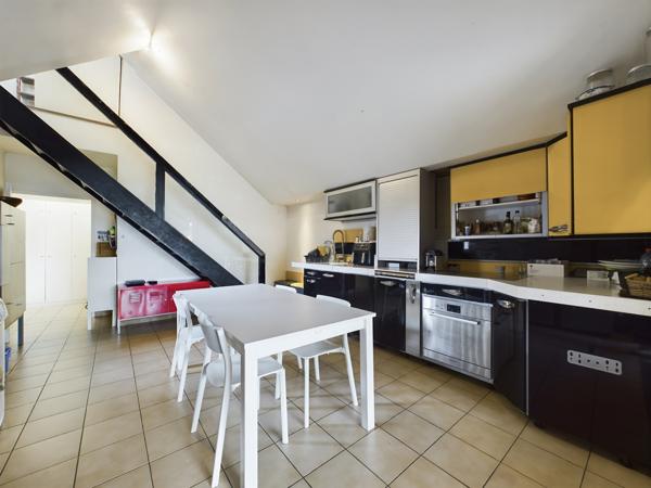 Guérigny (58130) Maison d’architecte avec extension et jardin à Guérigny