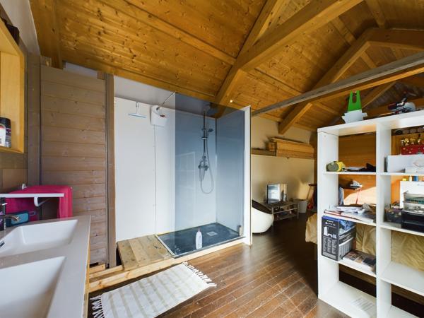 Guérigny (58130) Maison d’architecte avec extension et jardin à Guérigny