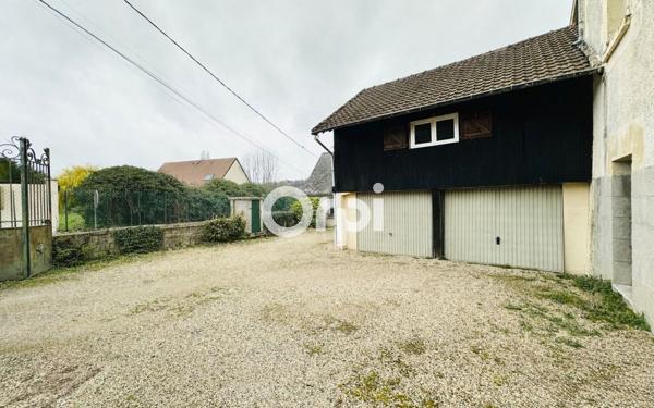 Maison à louer    7 pièces •  Chivres-Val