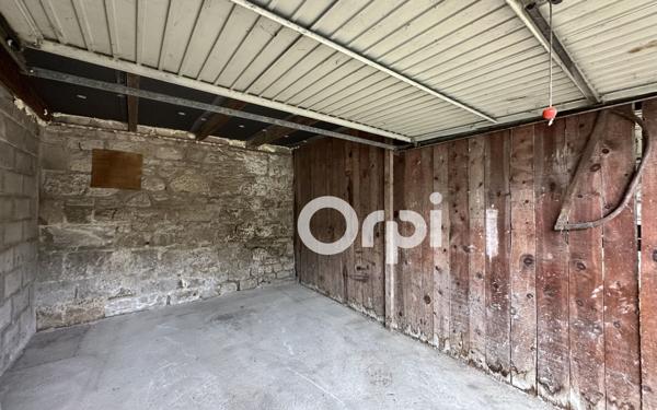 Maison à louer    7 pièces •  Chivres-Val