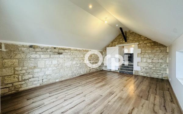 Maison à louer    7 pièces •  Chivres-Val