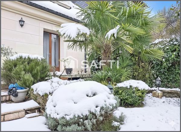 15 mn a pieds du RER À et a 2mn des commerces