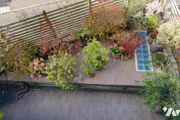 MEUDON / BELLEVUE - CENTRE - MAISON D'ARCHITECTE 6 PIÈCES AVEC TERRASSES ET JARDIN SUSPENDU