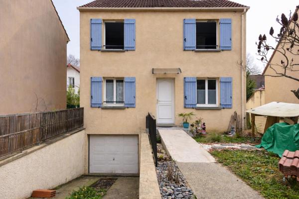 MAISON VUE SUR LE BOIS
