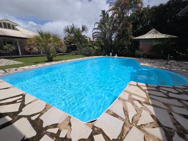 Villa T5 Duplex 160 m2 Secteur Remire