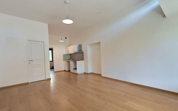 Appartement à vendre    2 pièces •  Étiolles