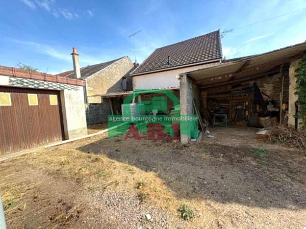 58, Commune de Challement - Charmante Maison de campagne au calme sur 500 m² de terrain clos.