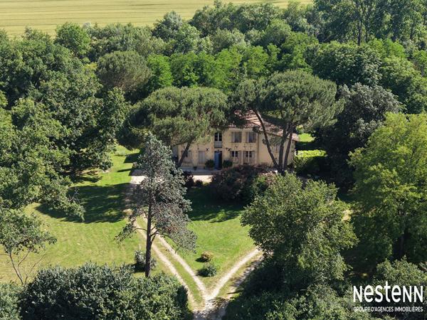A Vendre Maison de Maître rénovée de 317 m² sur propriété arboré de près d'1,5 hectare