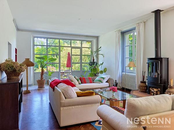 A Vendre Maison de Maître rénovée de 317 m² sur propriété arboré de près d'1,5 hectare