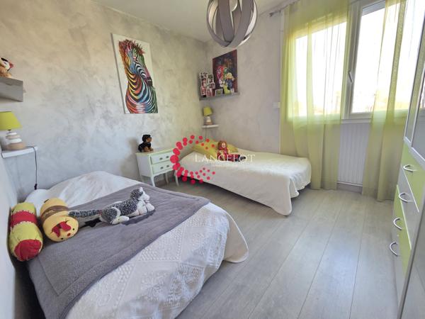 Appartement 4 pièces 81 m² avec balcon et parking privatif