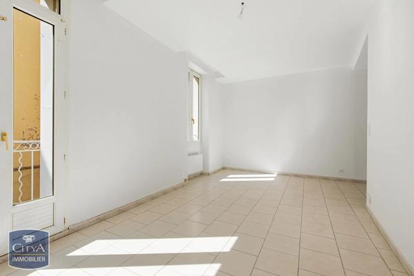 Appartement à louer 3 pièces 76.83m² Lodève (34700)
