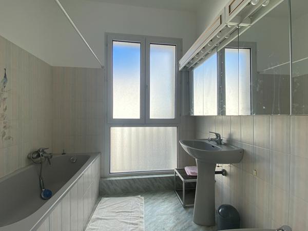 Appartement 3 pièce(s) 74.60 m2 + parking Royan