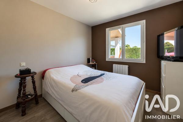 Maison à vendre 7 pièces 108 m² Saint-Seurin-sur-l'Isle