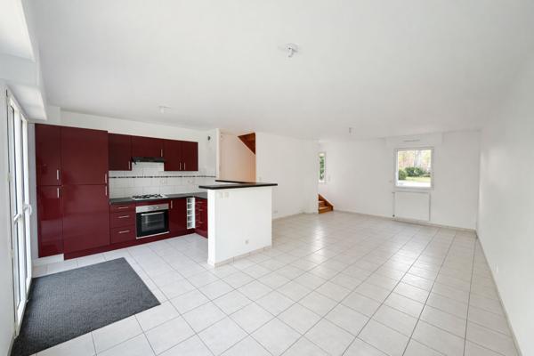 Maison récente 3 pièces à vendre à Saint Armel - Plein centre, accès gare à pied