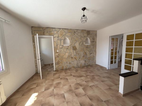 Maison 07700 Saint Just D Ardeche 4 pièce(s) 119 m2 Saint-Just-d'Ardèche (07700)