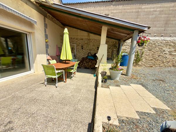 MAISON DE CARACTÈRE - 220 m² - 8 PIECES - 5 CHAMBRES - JARDIN - DIVISIBLE EN 2 MAISONS - CHARME ET AUTHENTICITÉ à REQUISTA - A PROXIMITE DE LA VALLEE DU TARN Requista