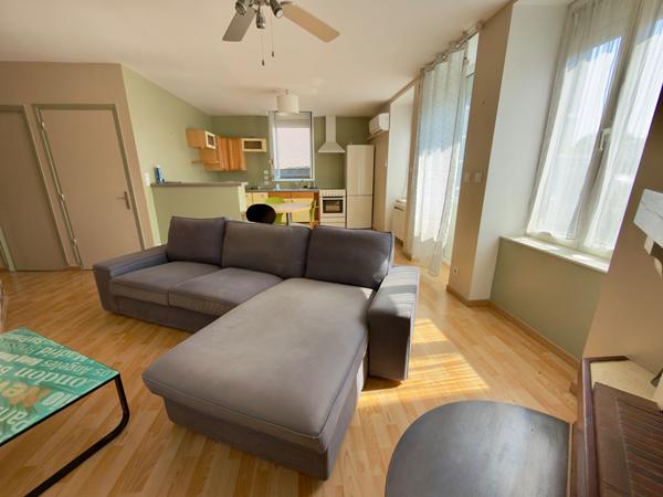 MAISON DE CARACTÈRE - 220 m² - 8 PIECES - 5 CHAMBRES - JARDIN - DIVISIBLE EN 2 MAISONS - CHARME ET AUTHENTICITÉ à REQUISTA - A PROXIMITE DE LA VALLEE DU TARN Requista