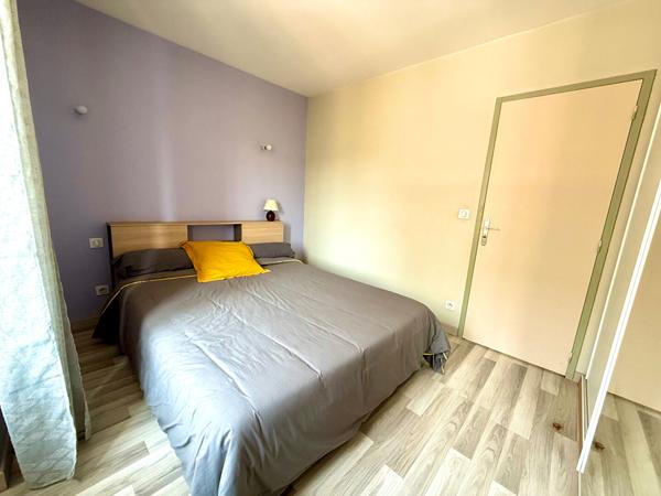 MAISON DE CARACTÈRE - 220 m² - 8 PIECES - 5 CHAMBRES - JARDIN - DIVISIBLE EN 2 MAISONS - CHARME ET AUTHENTICITÉ à REQUISTA - A PROXIMITE DE LA VALLEE DU TARN Requista
