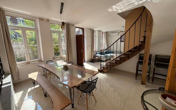 Maison à vendre    5 pièces •  La Fère