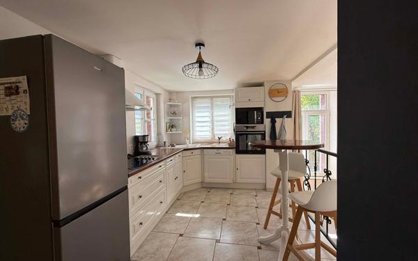 Maison à vendre    5 pièces •  La Fère