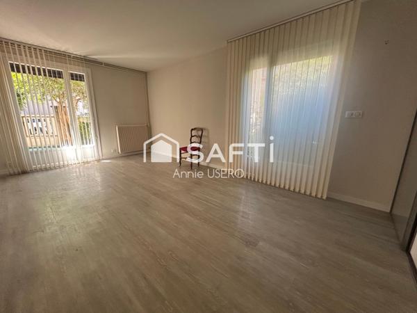 Maison de ville, tout confort, avec garage