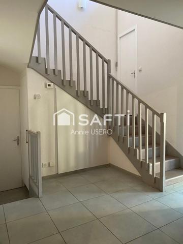 Maison de ville, tout confort, avec garage