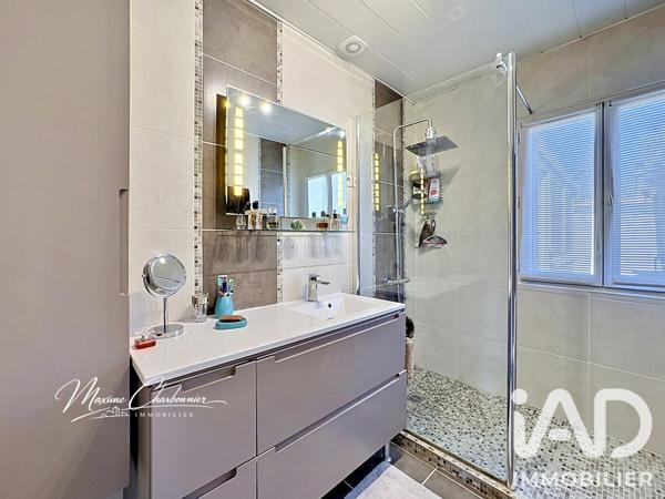 Maison à vendre 4 pièces 101 m² Vert-Saint-Denis