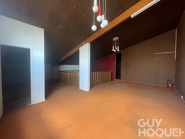 Local commercial Jaunay-Clan 150 m2