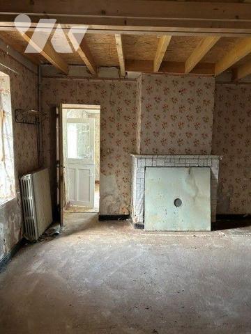 MAISON A VENDRE BAUGE EN ANJOU
Maison ancienne située à CHEVIRE LE ROUGE
Maison comprenant au...