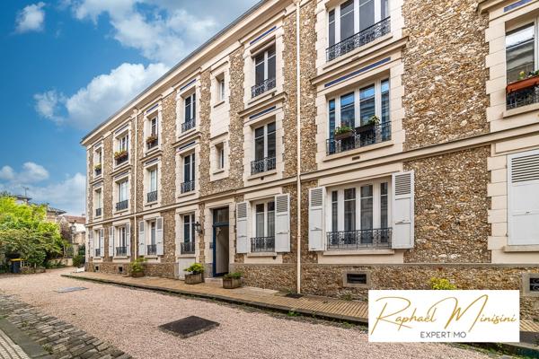 Versailles (78000) Versailles, Quartier Saint-Louis – Appartement 3 pièces + bureau, 73 m², charme de l'ancien