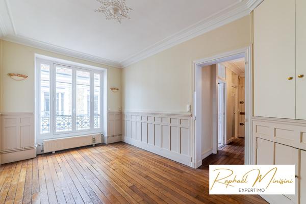 Versailles (78000) Versailles, Quartier Saint-Louis – Appartement 3 pièces + bureau, 73 m², charme de l'ancien